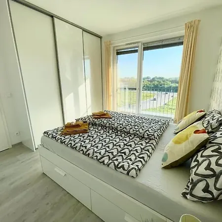 Apartamento Vynimocny, Svetly, Byt S Parkovanim!