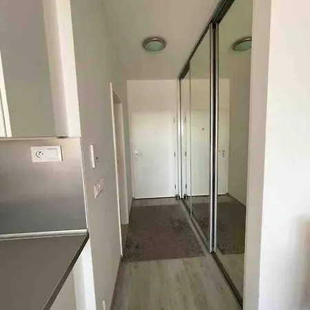 Vynimocny, Svetly, Byt S Parkovanim! Apartamento